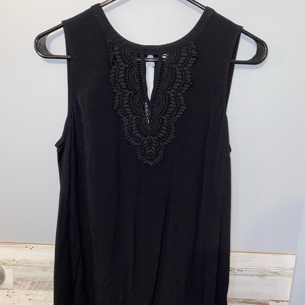 Black tank top Medium